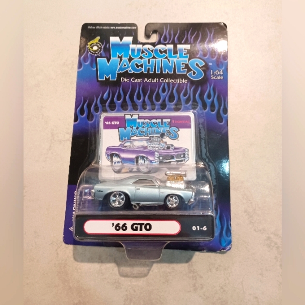 Muscle Machines 1/64 Diecast '66 GTO - NIP
